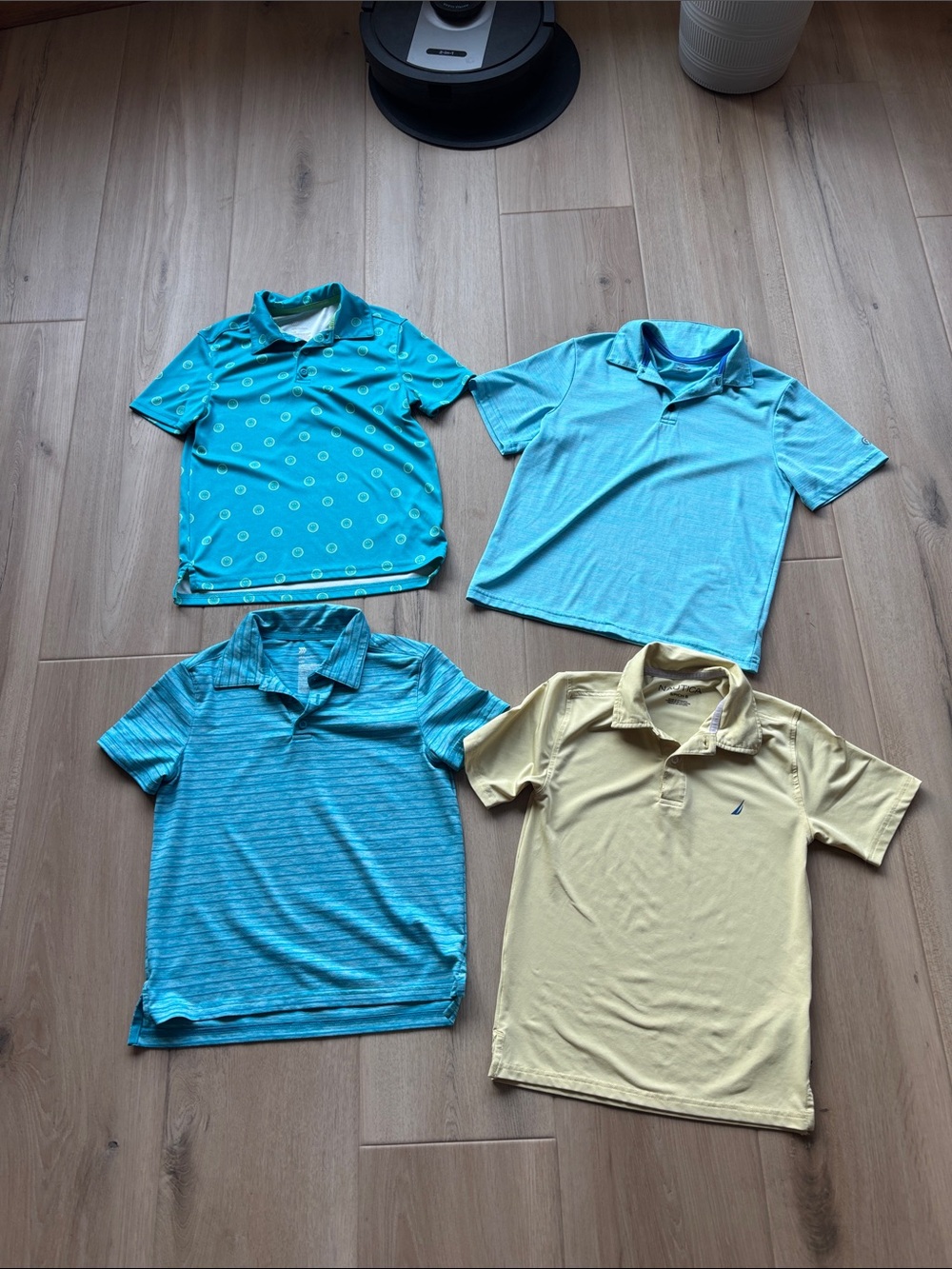 💛lot of 4 boys size 8 polos💛